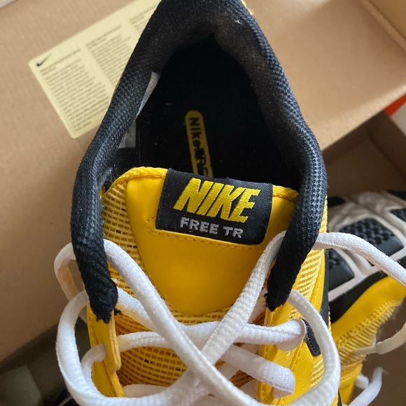 Men’s Nike Free TR - Picture 4 of 5